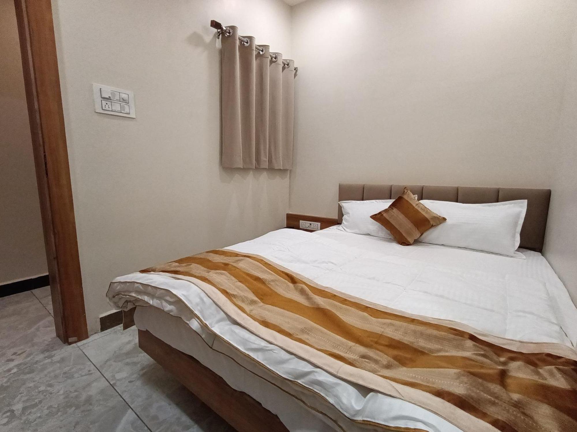 Shree Shyamraj Hotel اوجاين المظهر الخارجي الصورة