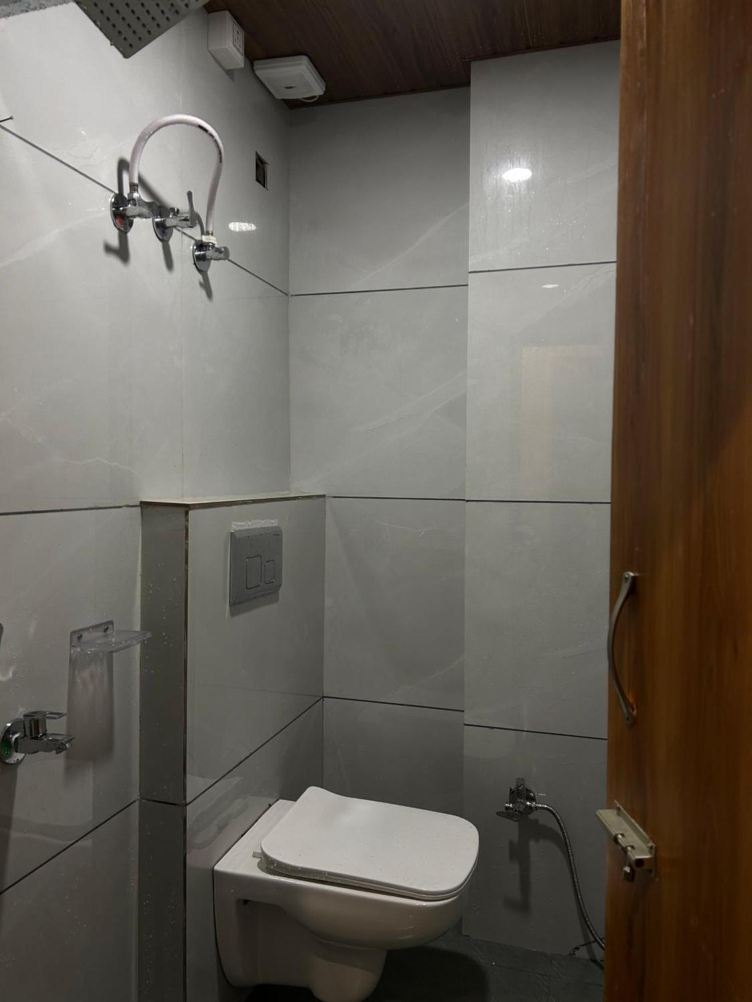 Shree Shyamraj Hotel اوجاين المظهر الخارجي الصورة