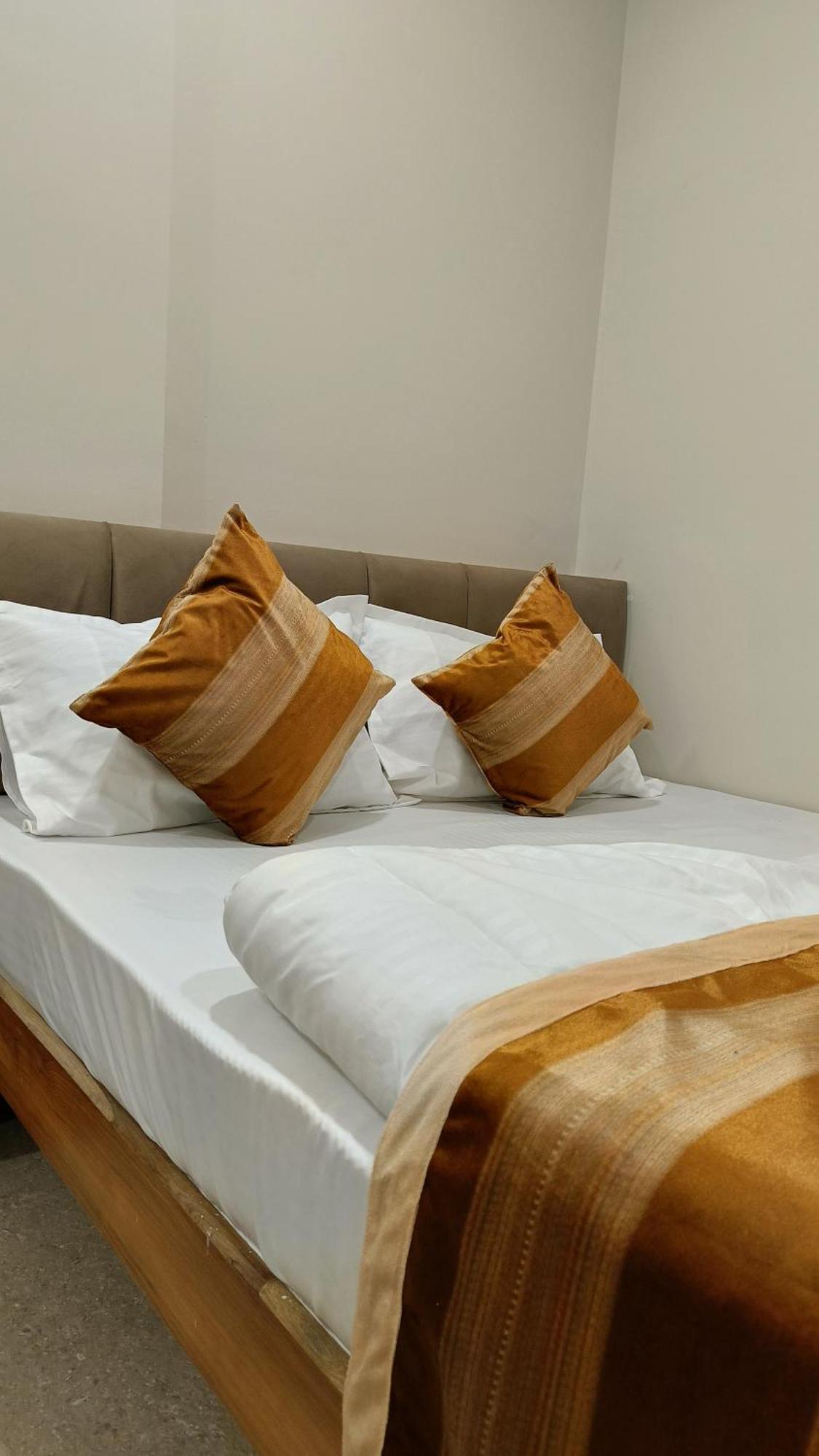Shree Shyamraj Hotel اوجاين المظهر الخارجي الصورة
